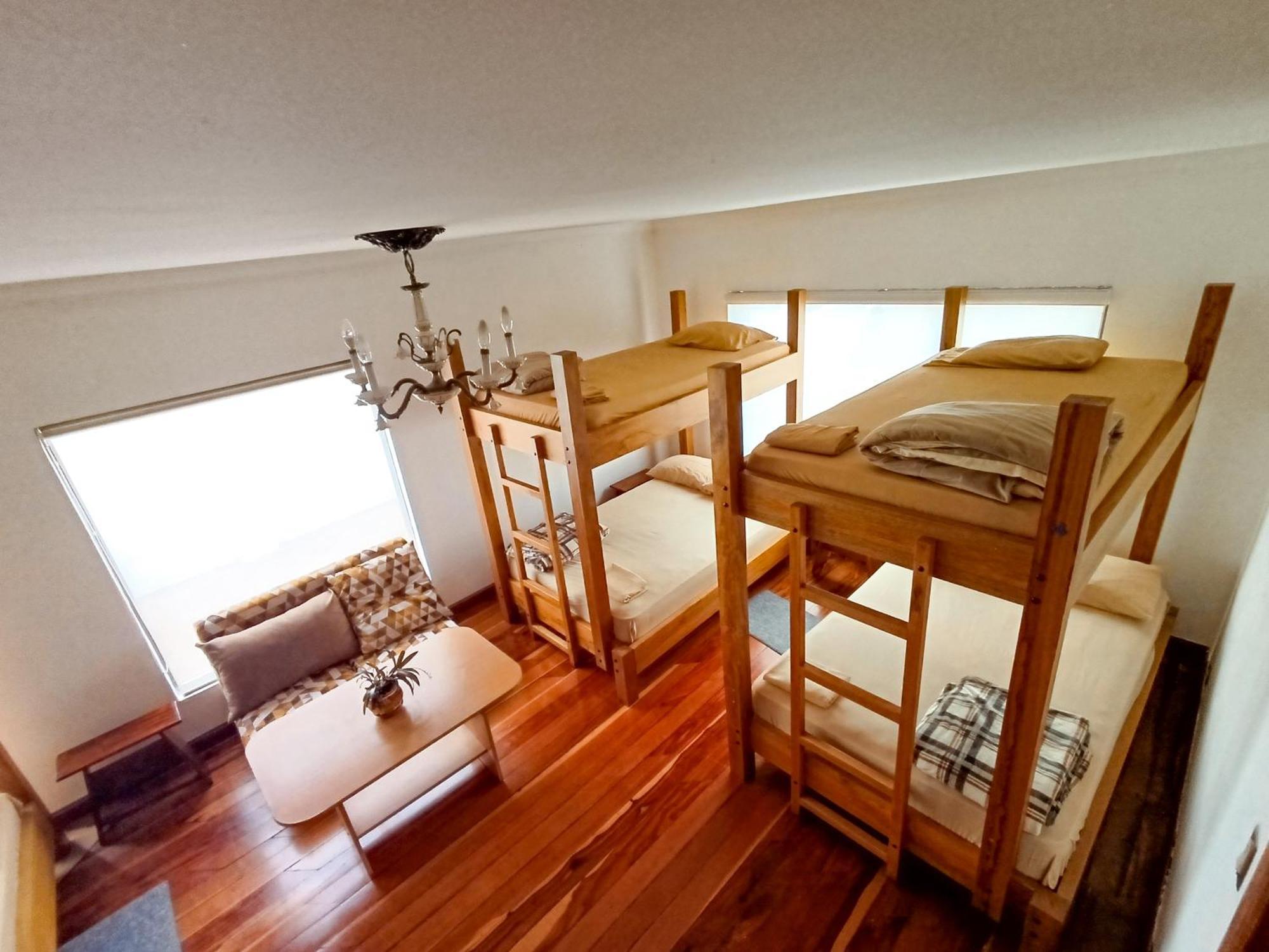 Hostal Mochiliers Bed And Breakfast Cuenca Exterior foto