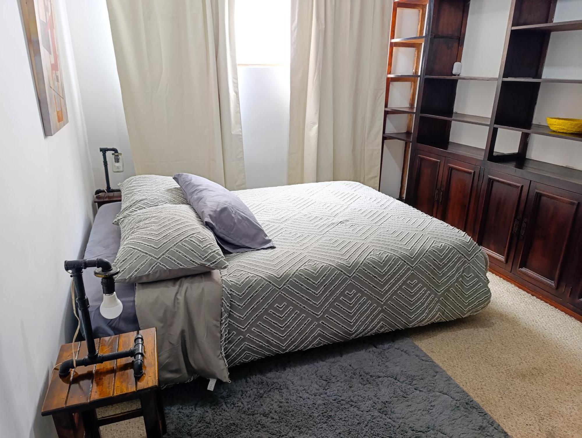 Hostal Mochiliers Bed And Breakfast Cuenca Exterior foto