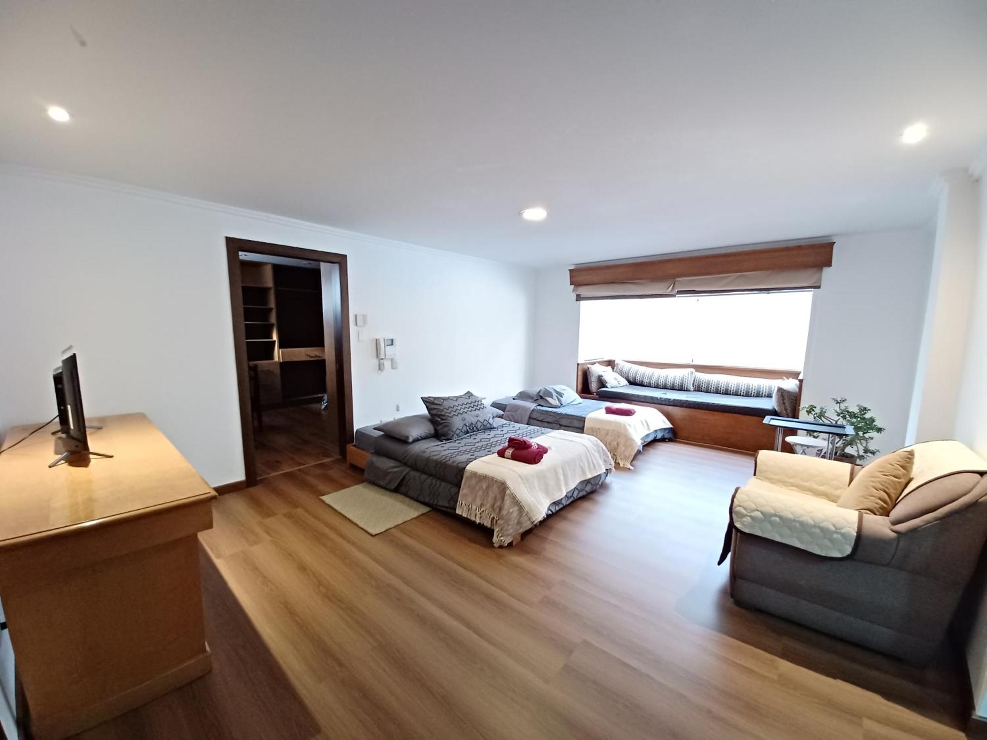 Hostal Mochiliers Bed And Breakfast Cuenca Exterior foto